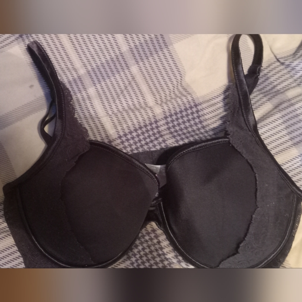 Victoria Secret Angel's 34D black lined demi bra